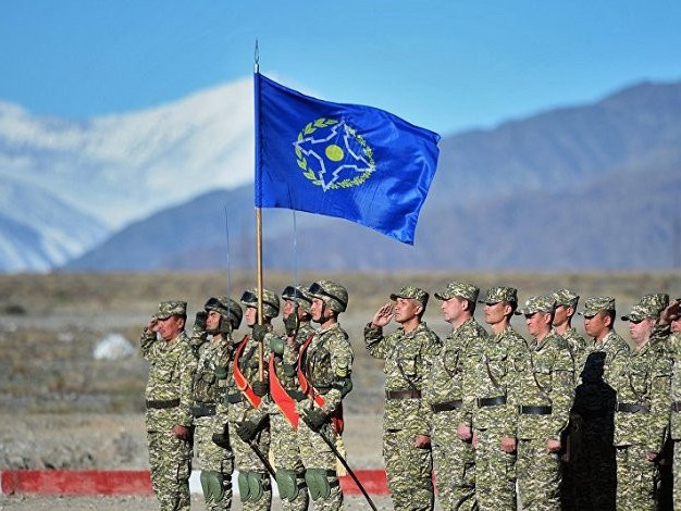 Киргизийн эрх баригчид Казахстан руу цэргүүдээ илгээх шийдвэр гаргажээ
