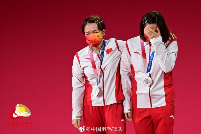 Уг төрөлд Хятадын тамирчид мөнгөн медаль хүртжээ