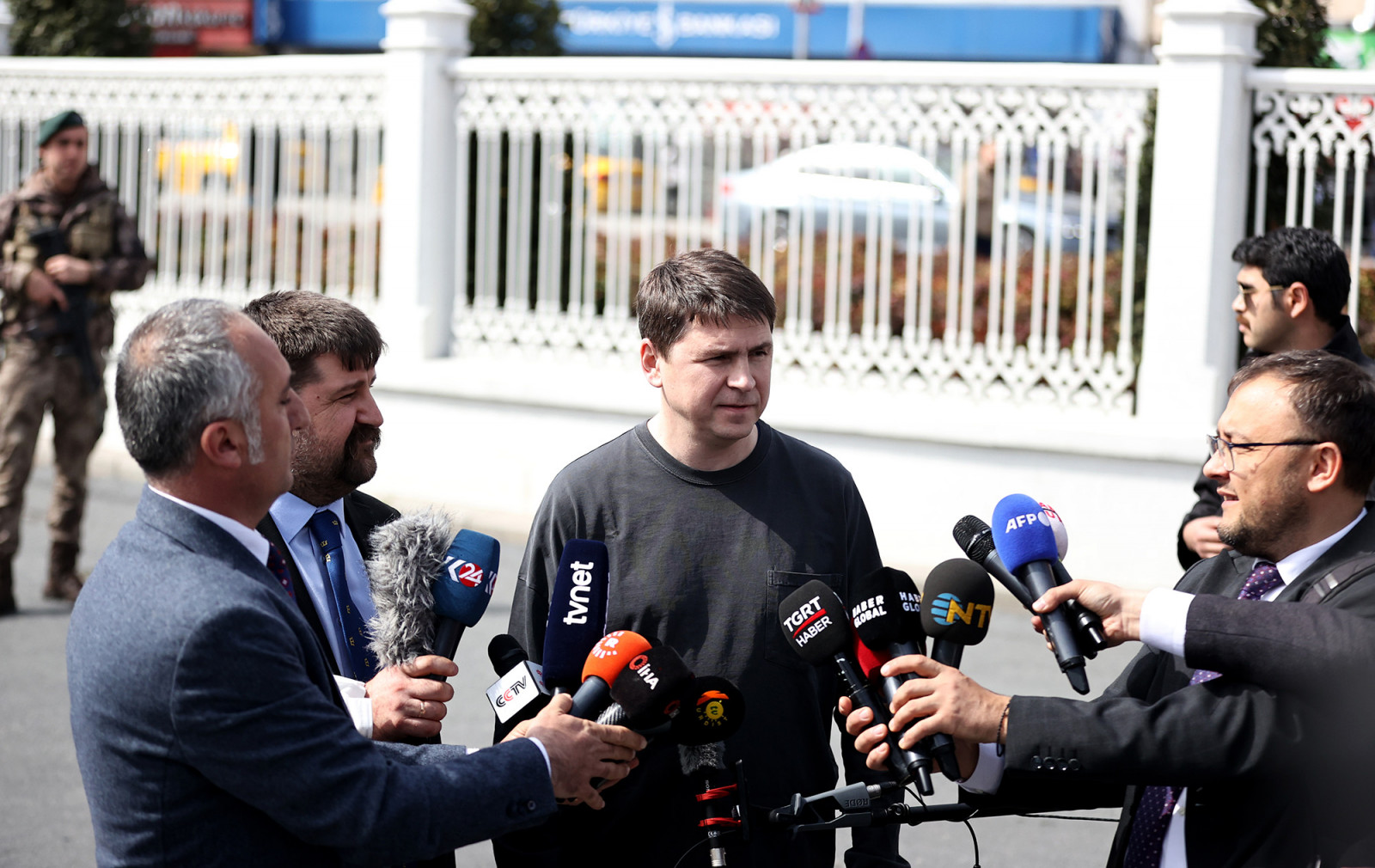 Украины Ерөнхийлөгч В.Зеленскийгийн зөвлөх Михайло Подоляк 