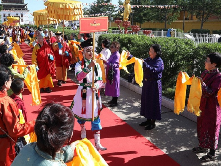 Гандантэгчэнлин хийдэд “Азийн Буддистуудын бага хурал” эхэллээ