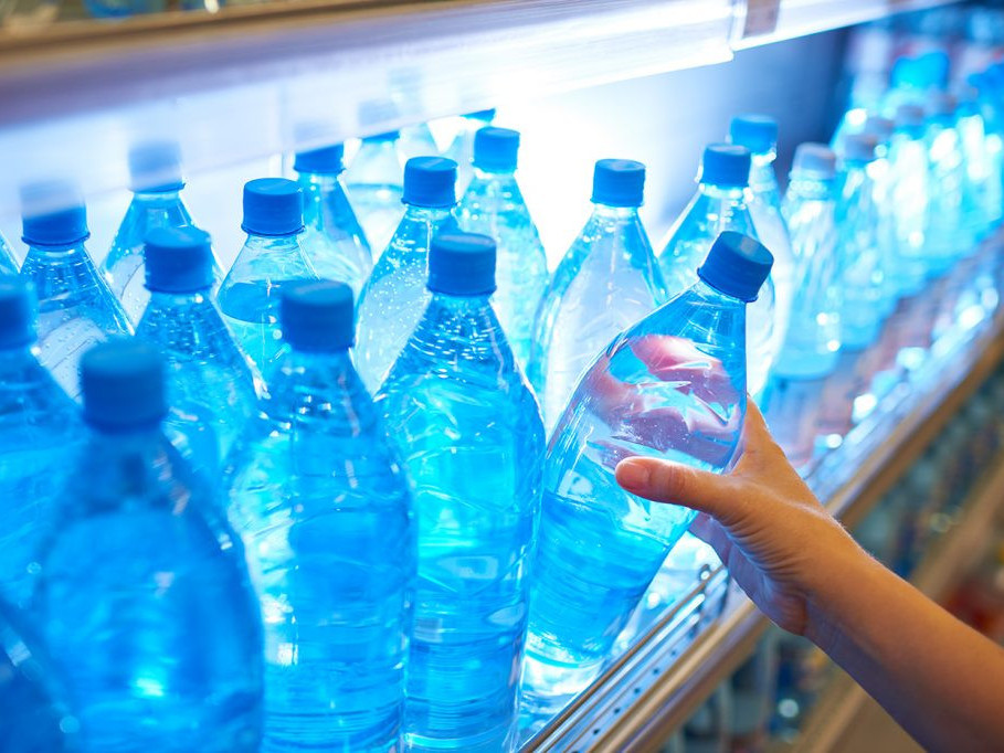 Сан-Францискогийн нисэх буудалд хуванцар савтай ус худалдахыг хоригложээ