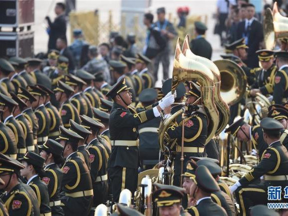 БНХАУ-д 15 мянган цэргийн парад болов