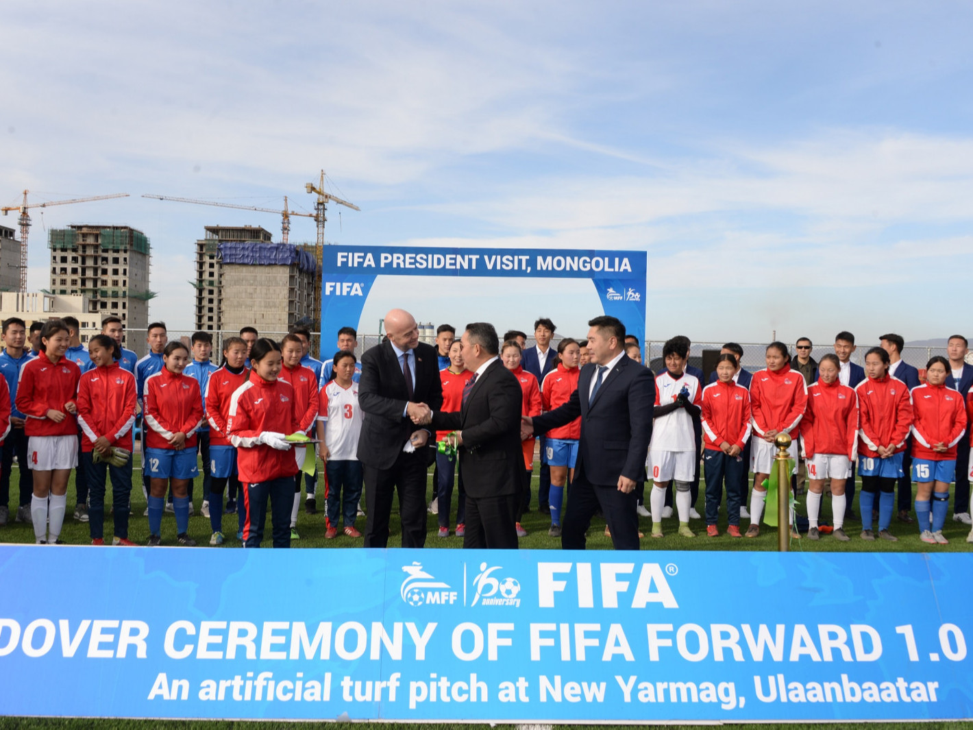Монгол Улсын Ерөнхийлөгч Х.Баттулга Яармаг дахь хөлбөмбөгийн талбайн нээлтэд оролцов