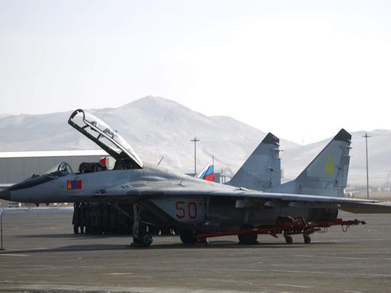 ФОТО: ОХУ-аас Монгол Улсад “МиГ29УБ” загварын хоёр сѳнѳѳгч онгоц хүлээлгэн өгөв