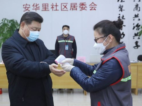 БНХАУ-ын удирдагч Ши Жиньпин коронавирусийг эмчилж буй эмнэлэгт очжээ
