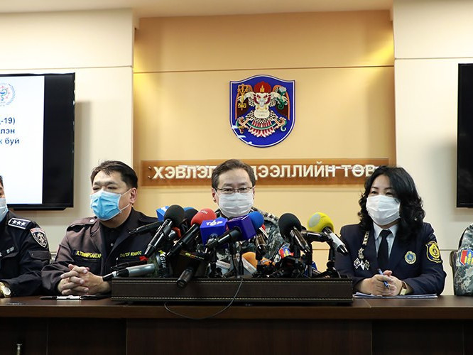 Нус, шүлсээ хаяж, ил задгай бие зассан 6,898 хүнд 76 сая төгрөгийн торгууль ногдуулжээ 