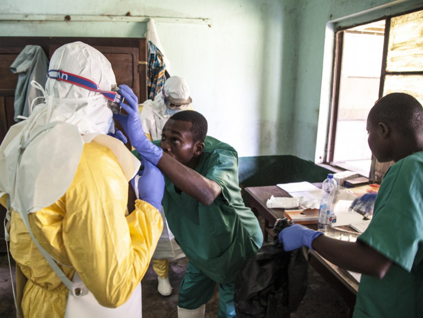 Конго улсад Эбола вирусийн шинэ дэгдэлтийн улмаас таван хүн амиа алдаад байна