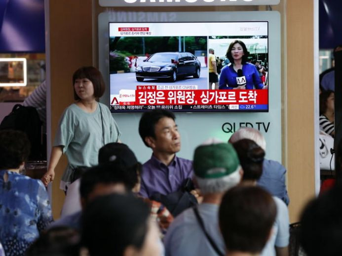 Өмнөд Солонгост халдварын тархалтын улмаас нэвтрүүлгүүдийн зураг авалтыг зогсоож эхэллээ