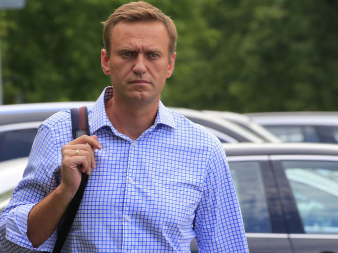 ОХУ-ын сөрөг хүчний удирдагч Навальныйг өөр улсын эмнэлэг рүү шилжүүлэх боломжгүй гэжээ