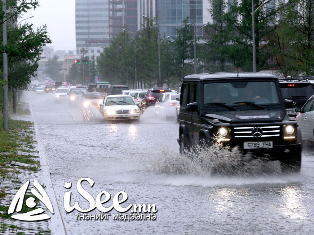 Улаанбаатар хотод бага зэргийн бороо орж, 20-22 градус дулаан байна 