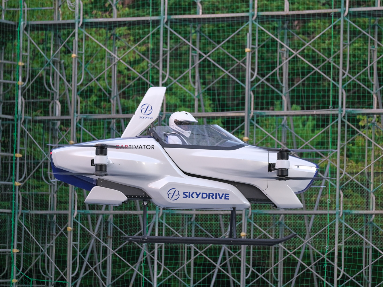 ВИДЕО: Японы анхны нисдэг машин туршилтын нислэгээ хийлээ