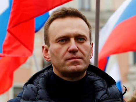 А.Навальныйгийн уусан усны савнаас “новичок” илэрчээ