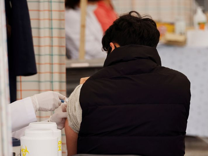 БНСУ-д томуугийн вакцин тариулсан есөн хүн нас баржээ