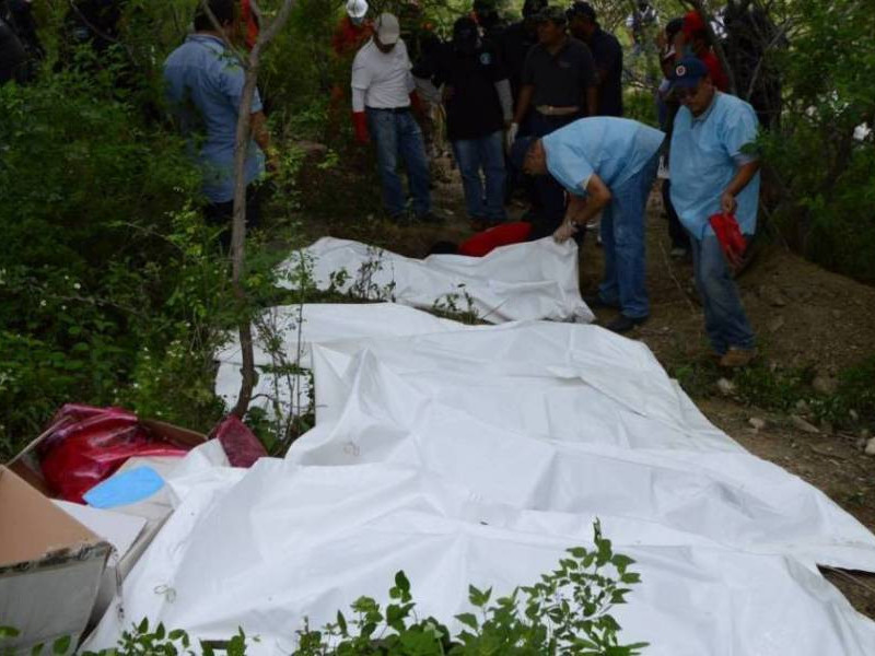 Мексикийн төв хэсгээс 59 хүний цогцос олджээ