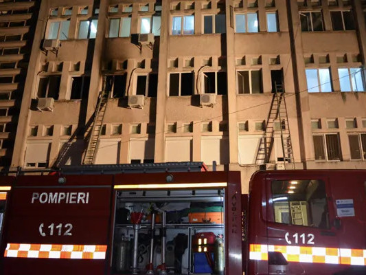 Румын улсын "COVID-19"-н эмнэлэгт гал гарч, 10 хүн амиа алджээ