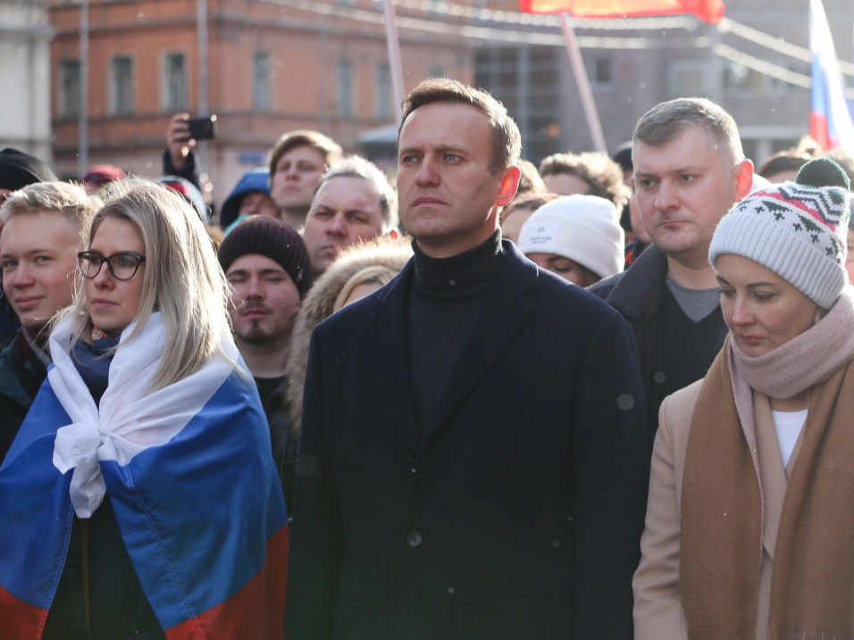 А.Навальныйг эх орондоо ирсэн даруйд баривчилна гэв