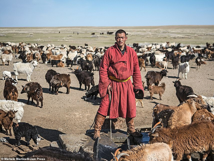 ТЭД БИДНИЙ ТУХАЙ: Монголчууд бол -40 хэмийн хүйтэнд мал сүргээ тэжээн аж төрдөг дэлхийн СҮҮЛЧИЙН нүүдэлчид