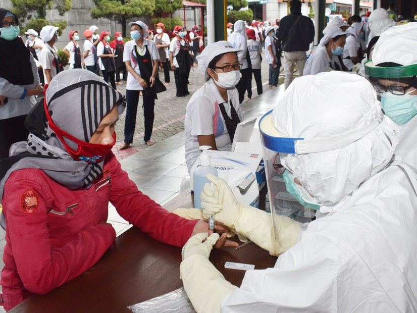 Индонезид вакцин хийлгэхээс татгалзвал 5 сая рупигээр торгоно