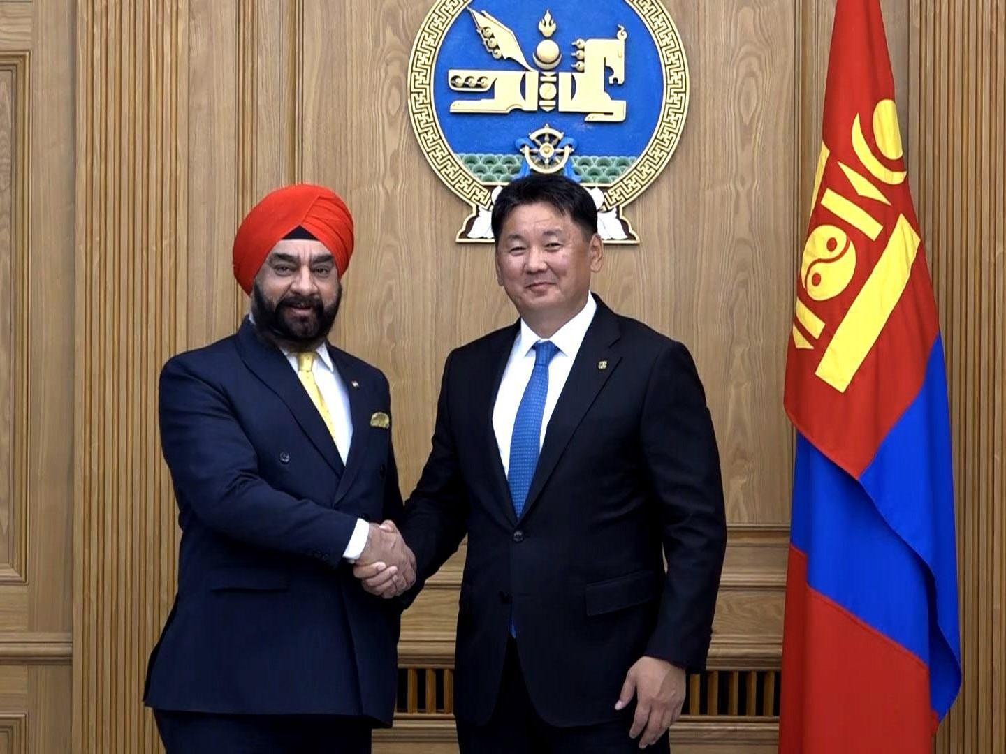 Ерөнхий сайд У.Хүрэлсүх БНЭУ-аас Монгол улсад суугаа элчин сайд М.П.Сингхийг хүлээн авч уулзав