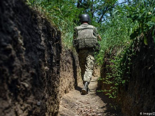 ОХУ Украины хилийн орчимд их хэмжээний цэргийн хүч төвлөрүүлж байна гэв