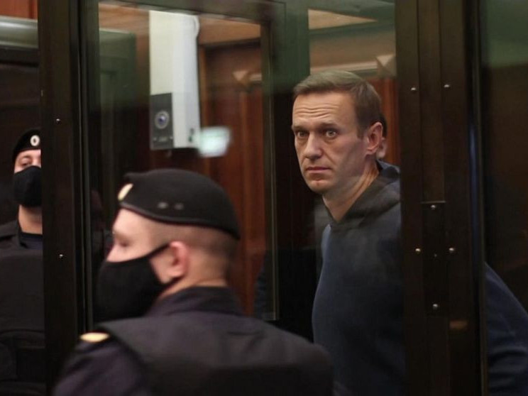 А.Навальныйд яаралтай эмнэлгийн тусламж үзүүлэхгүй бол үхэх аюулд байгааг эмч нар нь мэдэгджээ