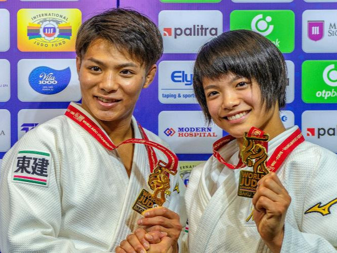 Японы ах дүүс жүдо бөхийн төрлөөр хамтдаа алтан медаль хүртлээ