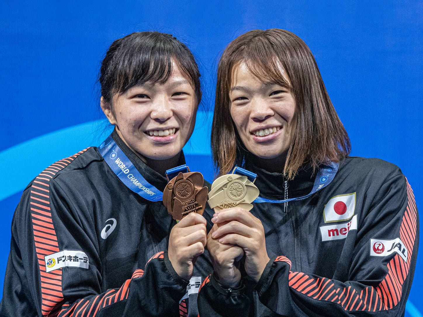 ТОКИО 2020: Японы эгч дүүс чөлөөт бөхийн төрөлд хос алтан медаль хүртлээ
