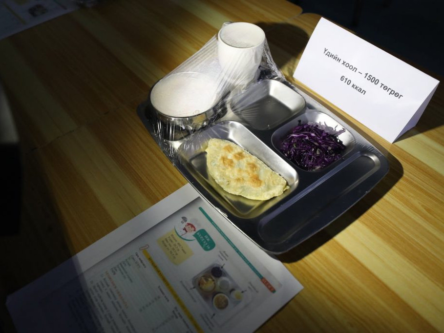 ФОТО: Ирэх хичээлийн шинэ жилээс эхлэн сурагчдад өгөх ''үдийн хоол''