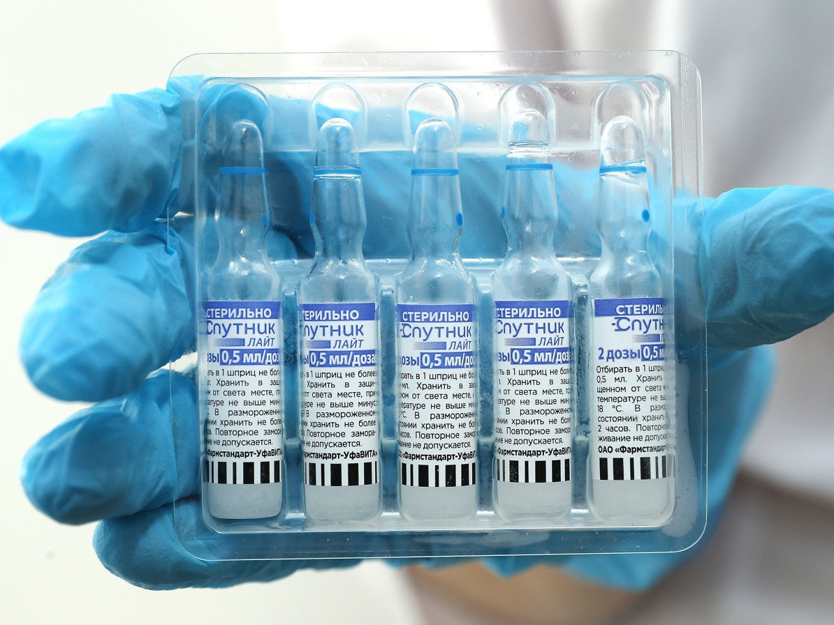 Оросын эрдэмтэд “Спутник Лайт”, “Pfizer” вакцины хослол үр дүнтэй байна гэж мэдэгдлээ
