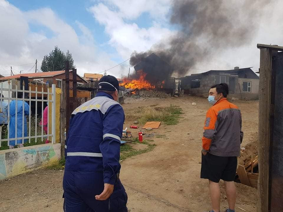 Таван толгойн түлш компанийн ажилчид иргэдийг их хэмжээний хохирол амсахаас аварчээ