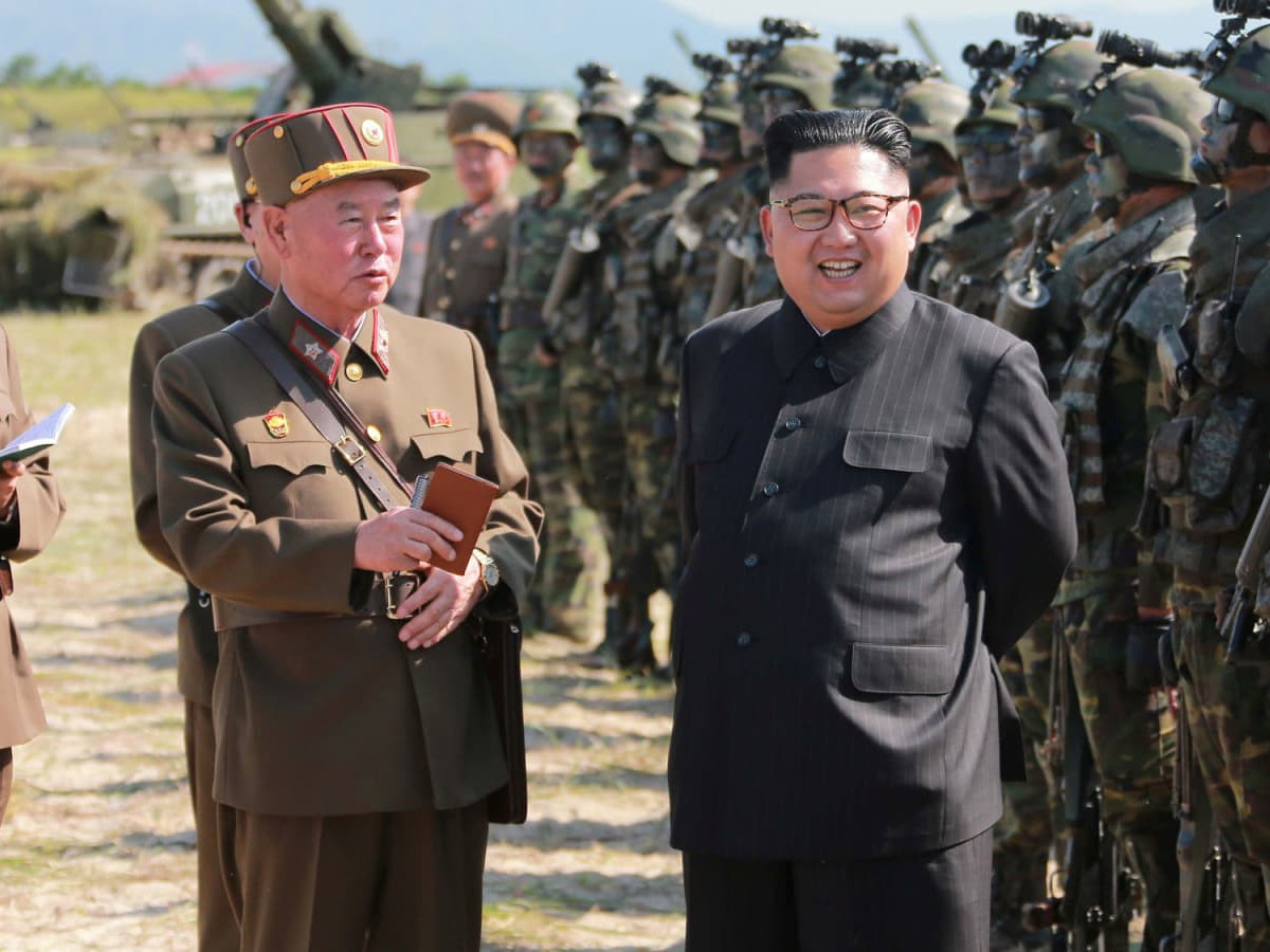 Хойд Солонгос улс Зүүн тэнгис рүү хоёр баллистик пуужин харвасан нь нотлогджээ