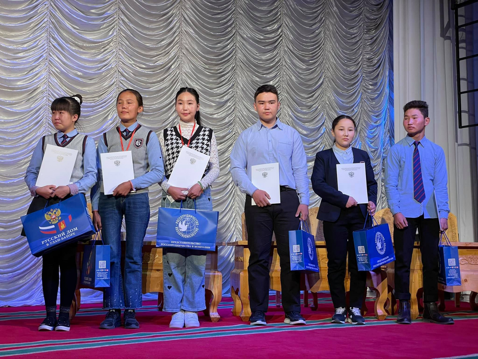 ОХУ-ын Засгийн газрын 100 хувийн тэтгэлэгт Говь-Алтай, Завхан аймгийн ЗУРГААН хүүхэд тэнцжээ