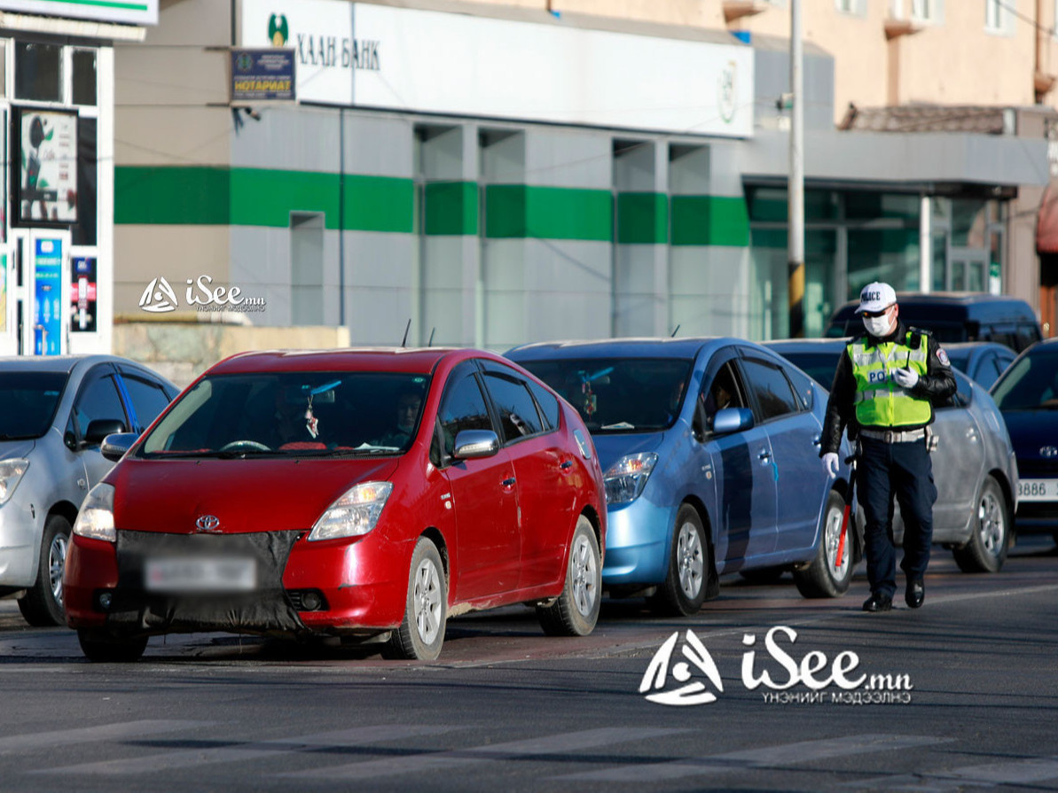 СЭРЭМЖЛҮҮЛЭГ: Автобус, суудлын автомашин хоорондоо мөргөлдөж нэг иргэн амиа алджээ
