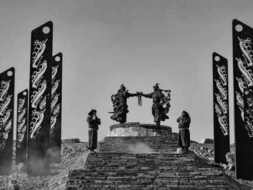 ХЭНТИЙН ЗДТГ: Иргэдийн хандиваар шинэ "Андлалын өргөө"-г хоёр сарын хугацаанд байгууллаа 