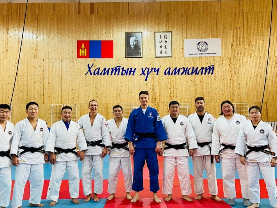 Францын залуучуудын шигшээ баг Монголд 20 хоног хамтарсан бэлтгэл хийжээ