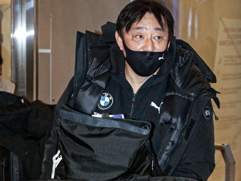 Хөлбөмбөгийн Үндэсний шигшээ багийн дасгалжуулагчаар ажиллах Японы иргэн Оцүка Ичиро Монголд иржээ