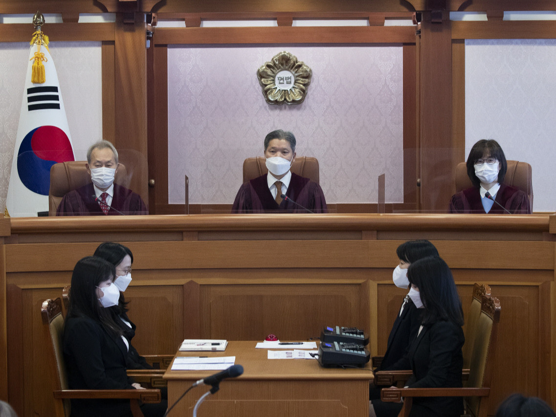 13 настай Монгол охиныг хүчирхийлсэн БНСУ-ын дөрвөн сурагчийг шүүгч нар “адгуусан амьтнаас дор зүйл хийлээ” гэж хатуу зэмлэжээ