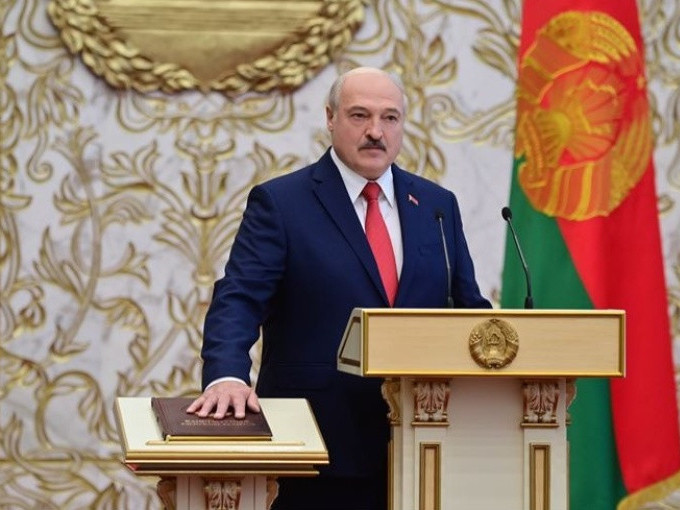 А.Лукашенко Ерөнхийлөгч У.Хүрэлсүхэд мэндчилгээ дэвшүүлж, хамтран ажиллахыг тэсэн ядан хүлээж байна гэжээ
