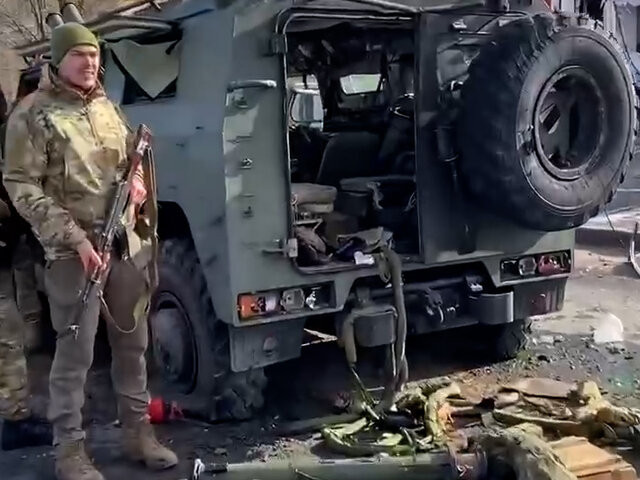 ВИДЕО: Харьков хотод болж байгаа тулааны бичлэгийг олон нийтэд харуулжээ
