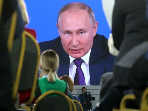 "ОХУ-ын ерөнхийлөгч В.Путин Валдай дахь өргөөндөө өчигдөр нас барсан, түүний давхар дүрийг ашиглахаар ярилцаж байна" гэсэн мэдээлэл нийтлэгджээ