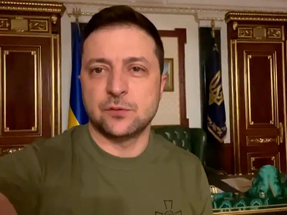 ШУУРХАЙ: В.Зеленский Украинаас зугтсан гэх мэдээллийг няцааж, Киевт байгаа гэдгээ мэдэгдэв
