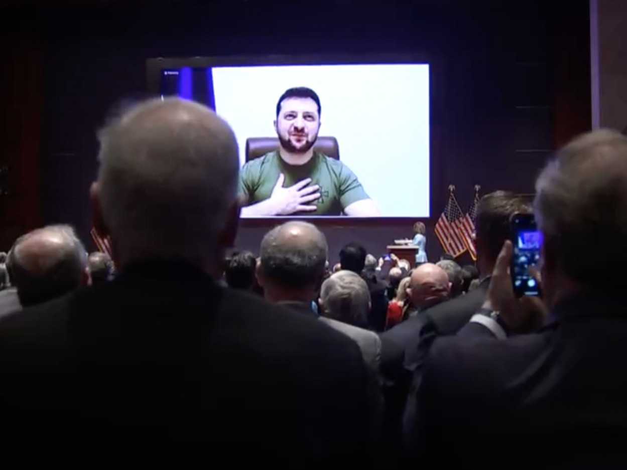 В.Зеленский “Украинд нислэггүй бүс байгуулахыг уриалсан ч”, АНУ дэмжихгүй гэж мэдэгдэв