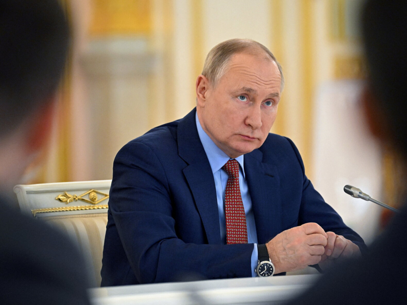 Оросын бизнес, улс төрийн хүрээлэлд В.Путиныг түлхэн унагах бүлэг бий болсон гэж Украины Тагнуулын алба мэдэгджээ