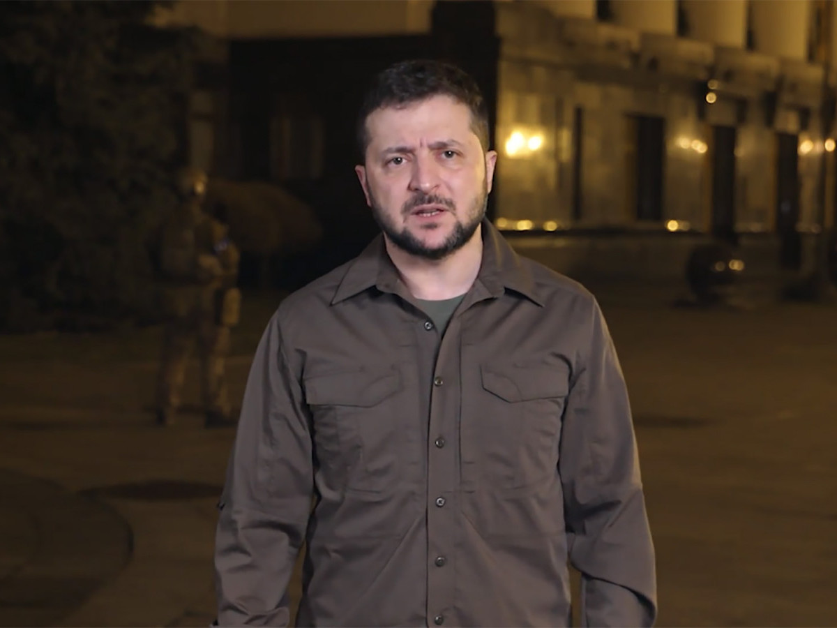 "Оросууд Донбасс руу дайралт хийхээр төвлөрч байна. Бид газар нутгийнхаа метр бүрийн төлөө тэмцэх болно” гэж В.Зеленский мэдэгджээ