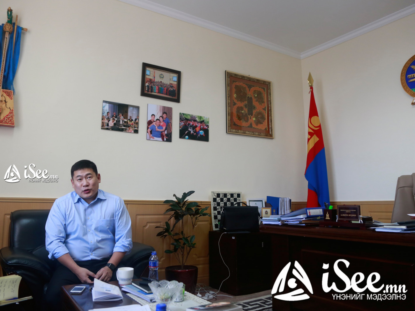 Л.Оюун-Эрдэнэ: Монголбанкны Ерөнхийлөгч болохыг санаархаж байгаа залуус амбицаа татаарай