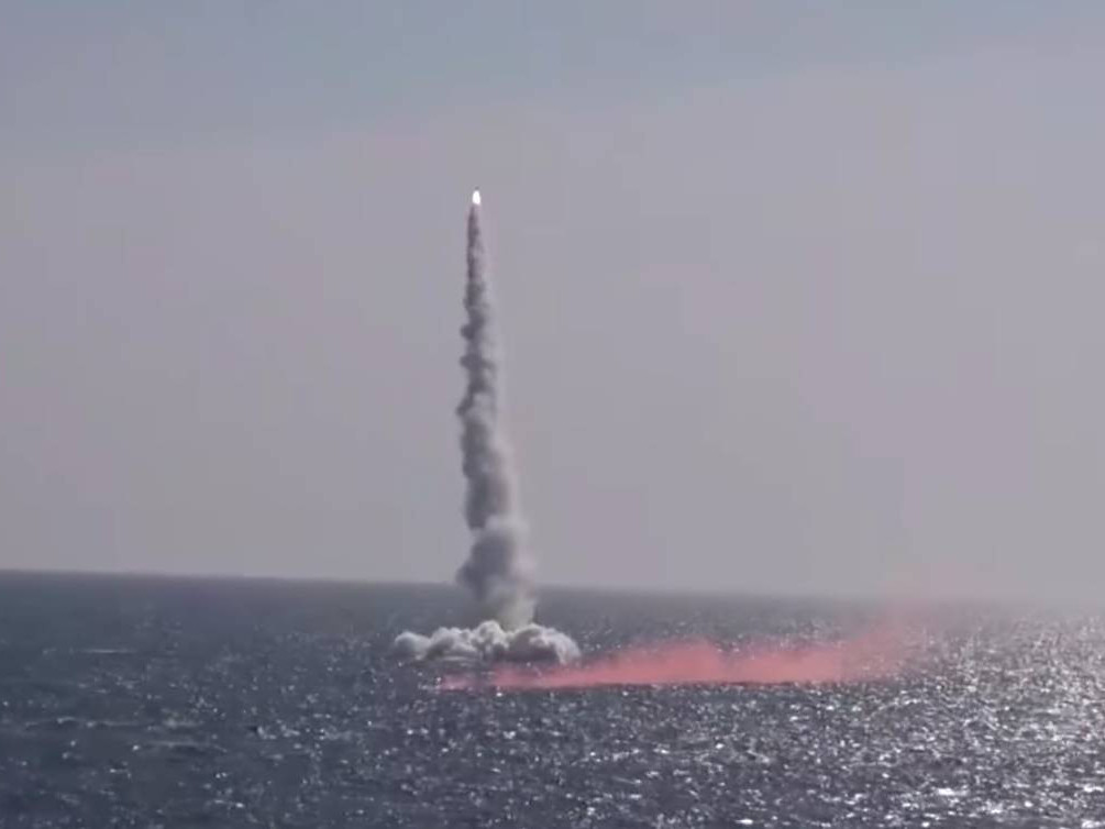 ОХУ Японы тэнгист пуужин туршсаныг “хатуу буруушааж” байна гэж Японы тал мэдэгдлээ