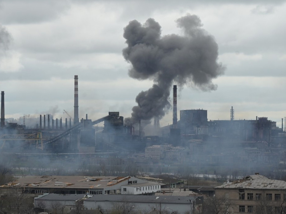 "Мариуполь хотод бүслэгдсэн Украины цэргүүдийг зэвсгээ хаяж, бууж өгөх"-ийг Оросын тал уриалжээ 