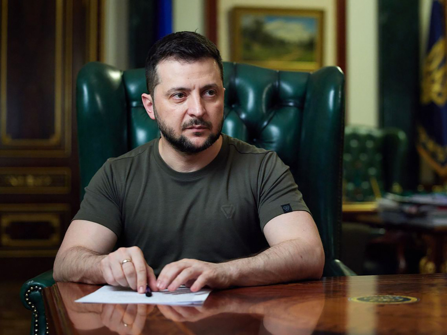 В.Зеленский: Украины зүүн хэсэгт Оросын довтолгоо ойртож байгааг анхааруулж байна