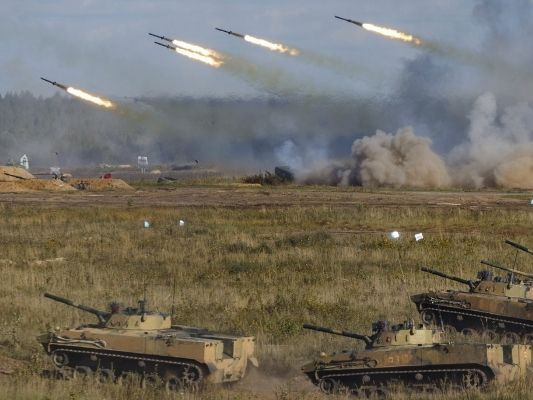 Донбасст Украин-Оросын ширүүн тулаан өрнөж байна гэж Их Британийн БХЯ мэдэгдэв