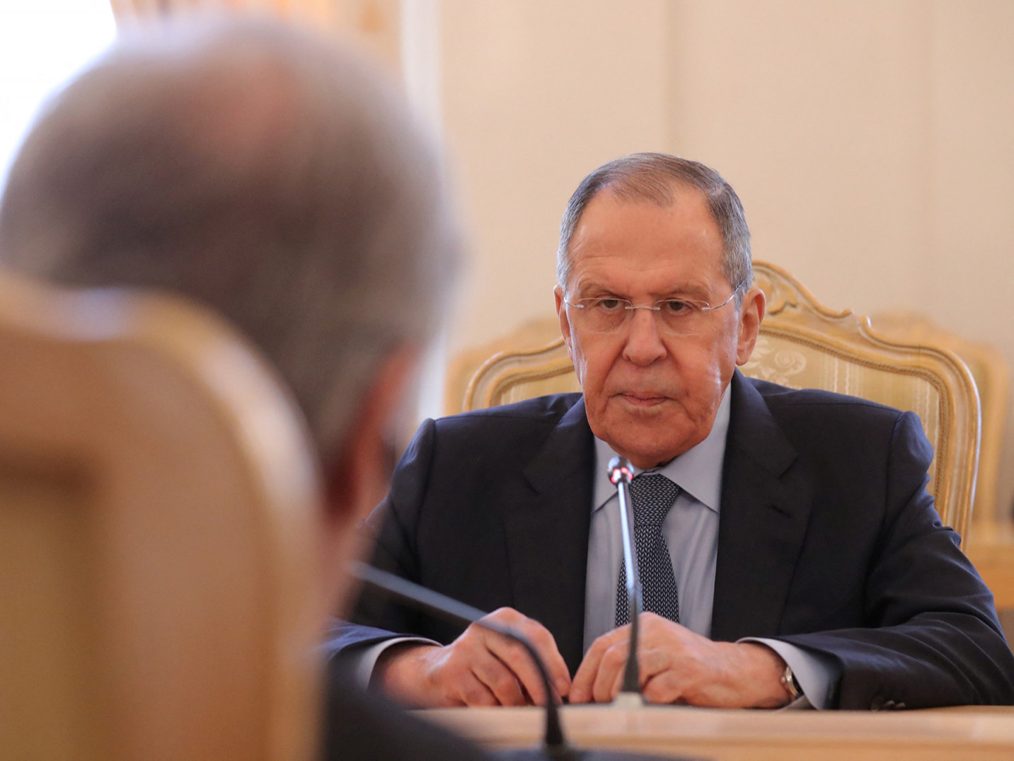 "НАТО төлөөлөгчөөрөө дамжуулан дайн хийж байна" гэж С.Лавров буруутгажээ
